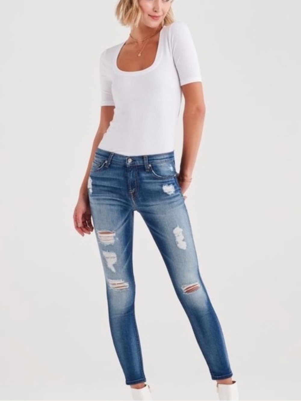 7 For All Mankind - the Ankle Skinny with Destroy in Distressed Light